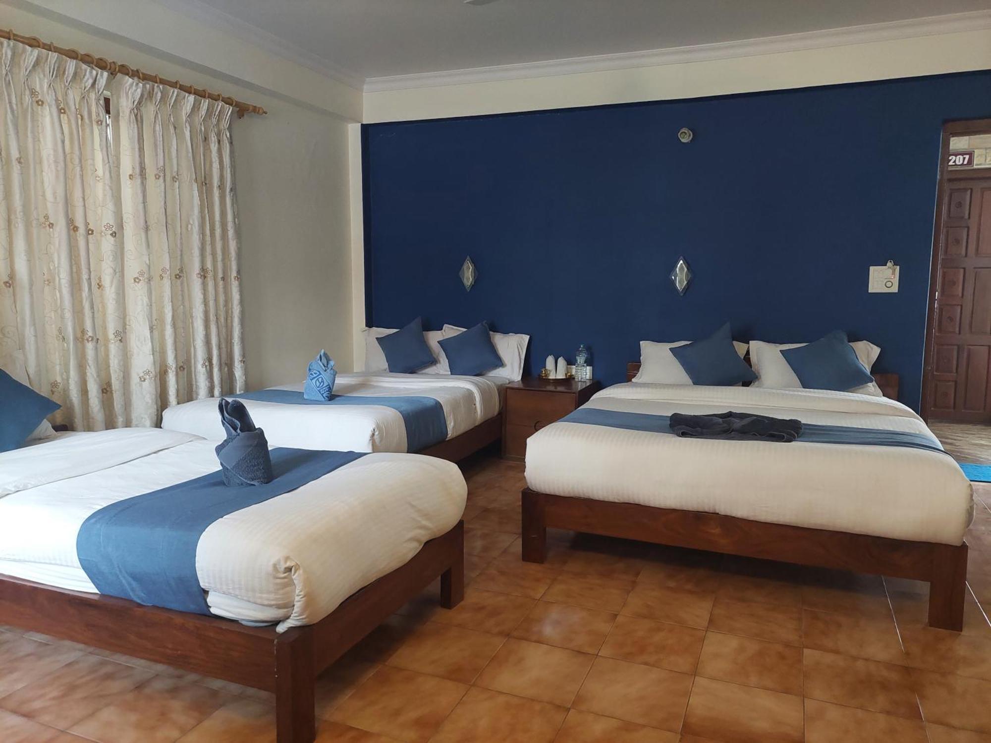 Blue Planet Lodge & Restaurant Pokhara Esterno foto